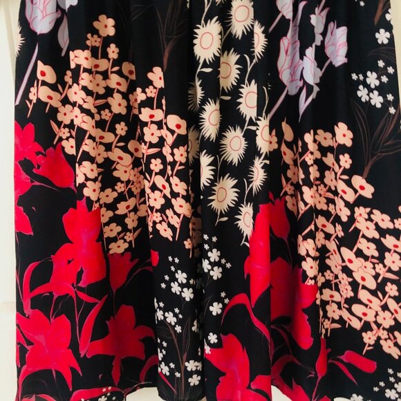 AVA & LU Vibrant Multicolor Floral Print Black Background Knee Length Dress Sz S - Picture 5 of 6
